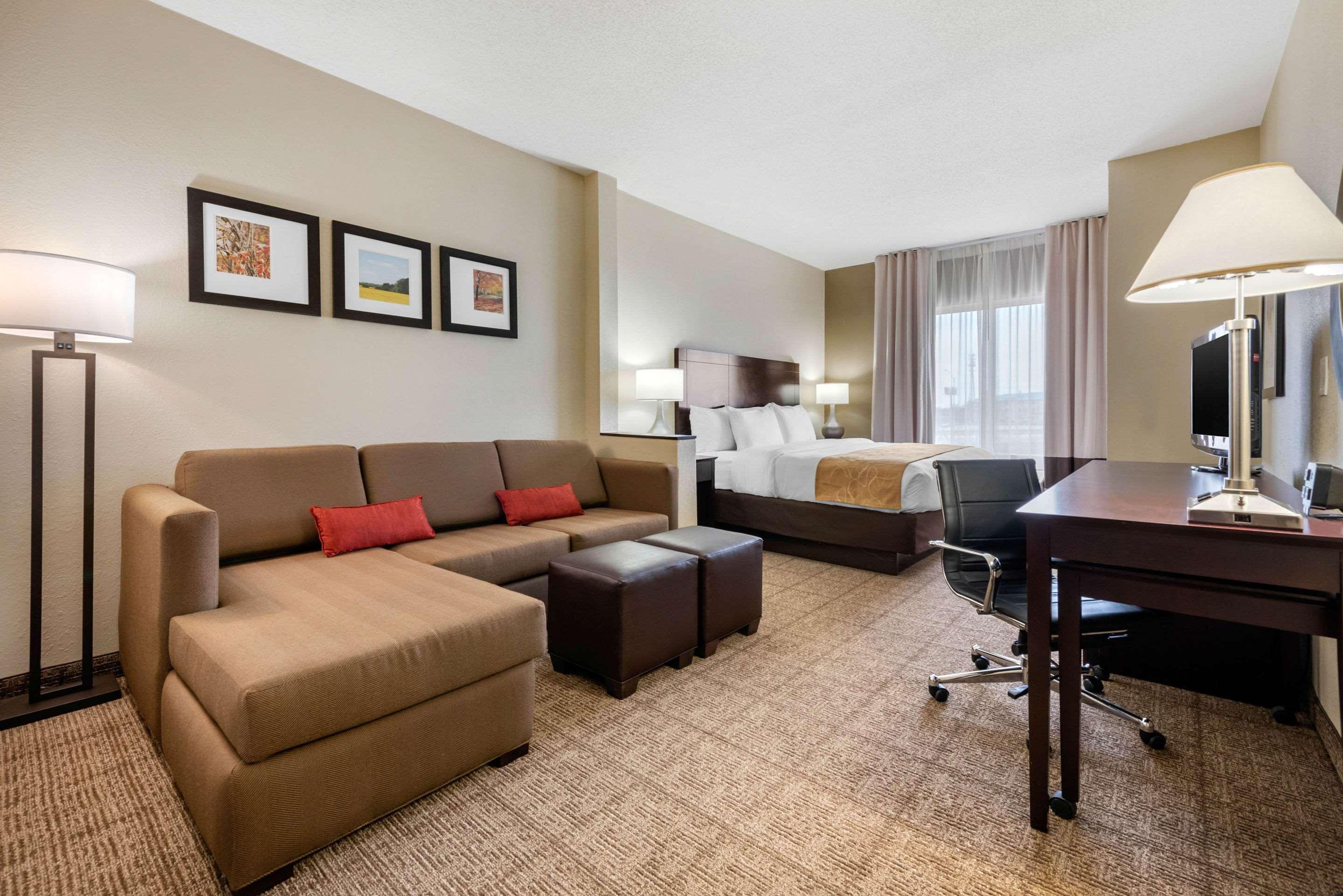 Comfort Suites Lafayette University Area Eksteriør bilde