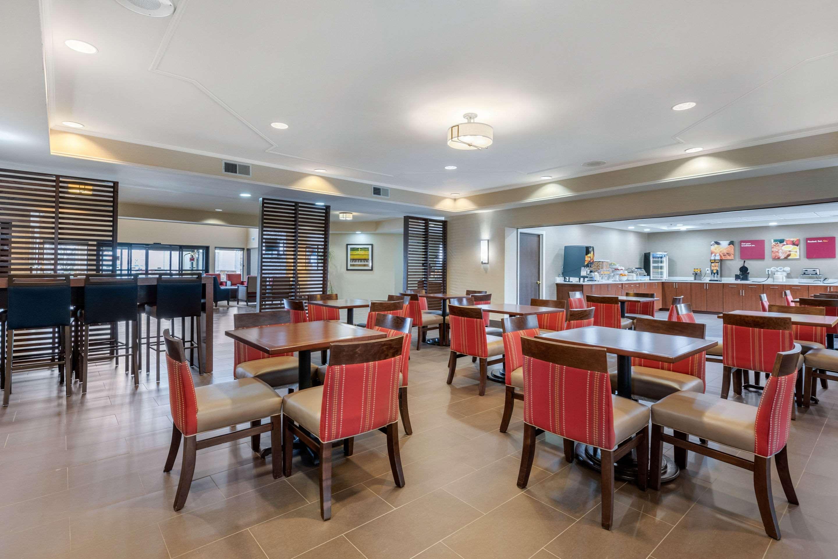 Comfort Suites Lafayette University Area Eksteriør bilde