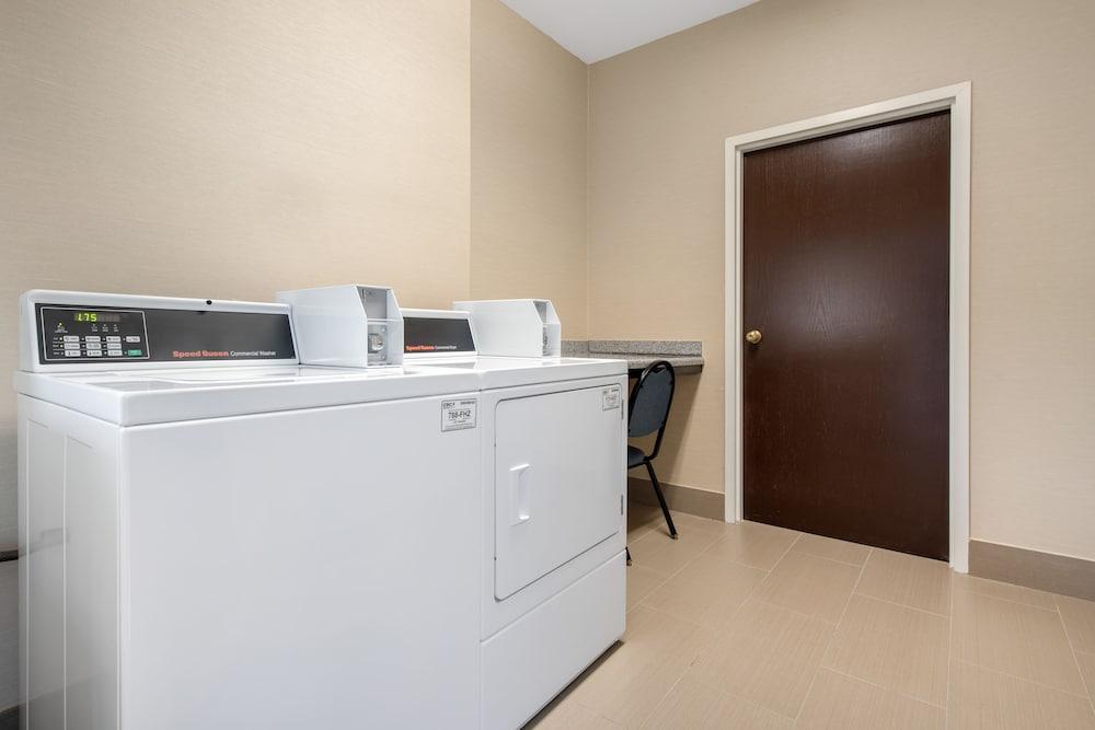 Comfort Suites Lafayette University Area Eksteriør bilde